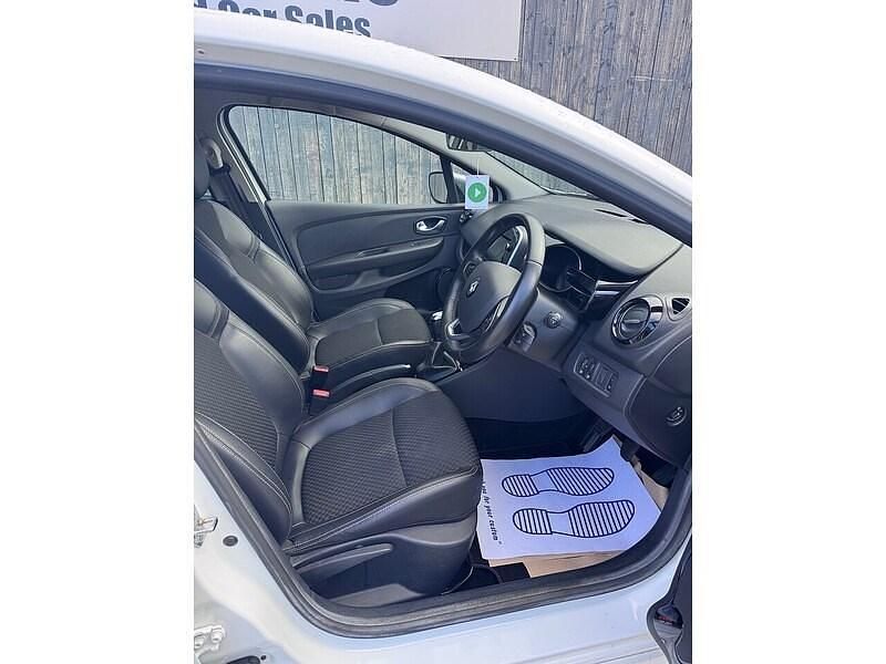 Used Renault Clio IV GT-Line 90 HP (66 kW) 2019 White Hatchback