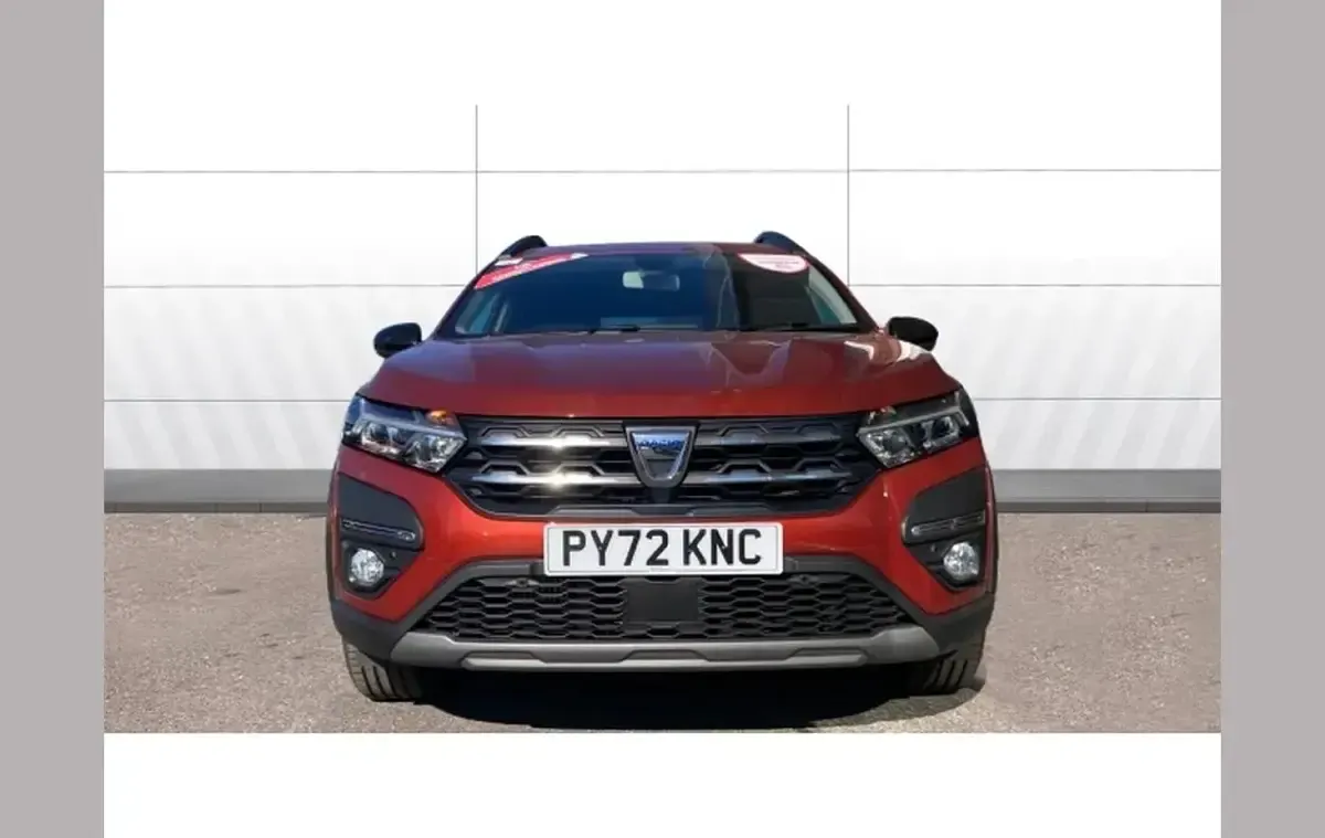 Used Dacia Jogger Extreme 108 HP (79 kW) 2023 Brown MPV