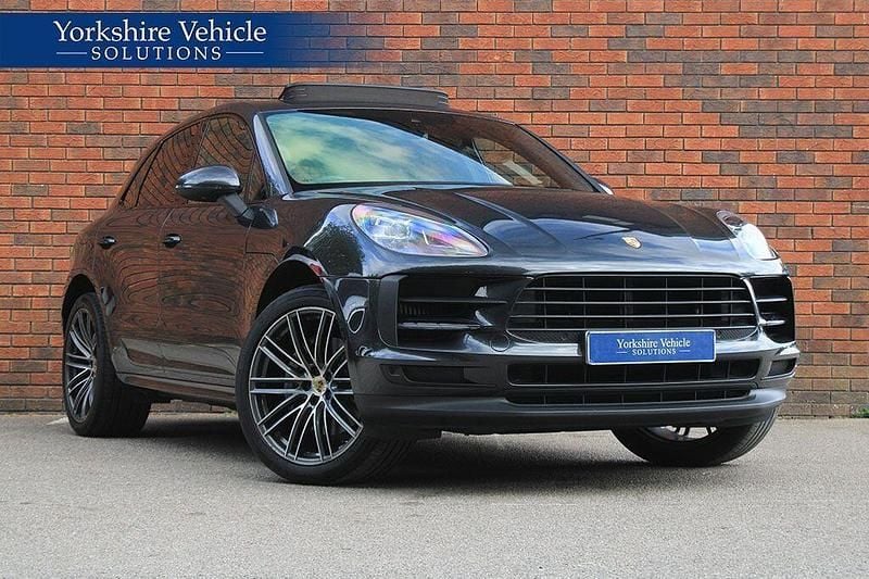 Grey Used 2020 Porsche Macan SUV | £39,989 (Fair price) - Image 1/4