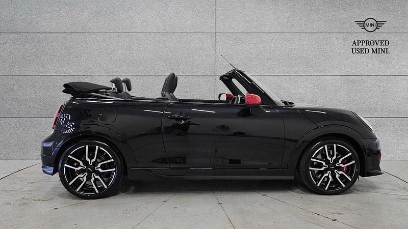Used Mini John Cooper Works 228 HP (167 kW) 2025 Black Hatchback