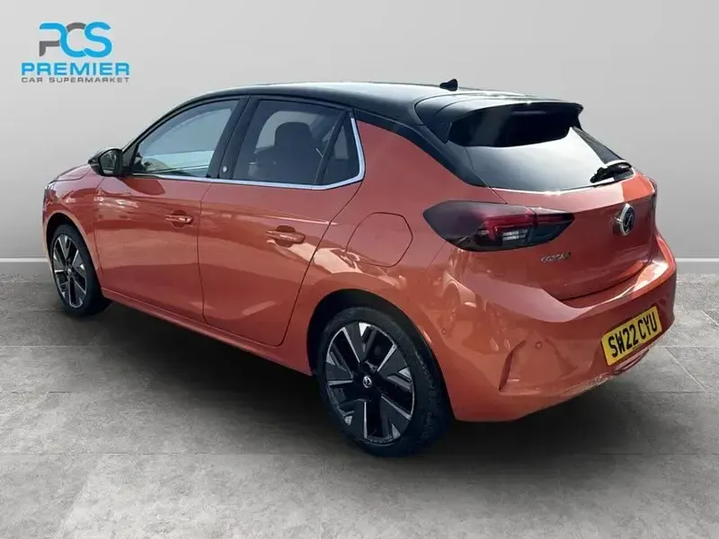Second-hand Vauxhall Corsa-e Elite 100 kW (136 CP) 2022 Portocaliu Hatchback