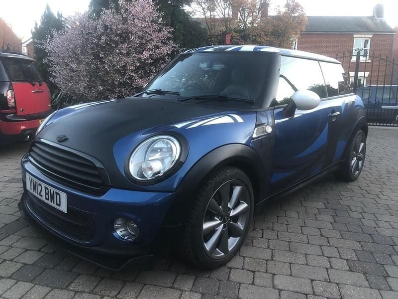 Begagnad Mini Cooper Hatch 2012 Blå Halvkombi