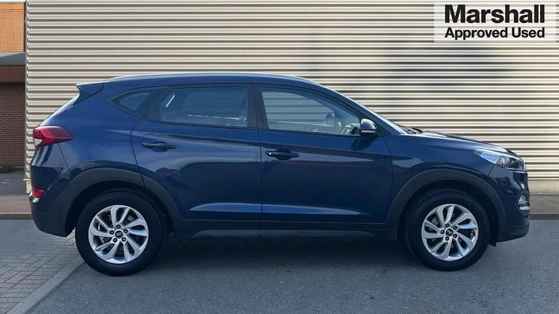 Used Hyundai Tucson SE 132 HP (97 kW) 2018 Blue SUV