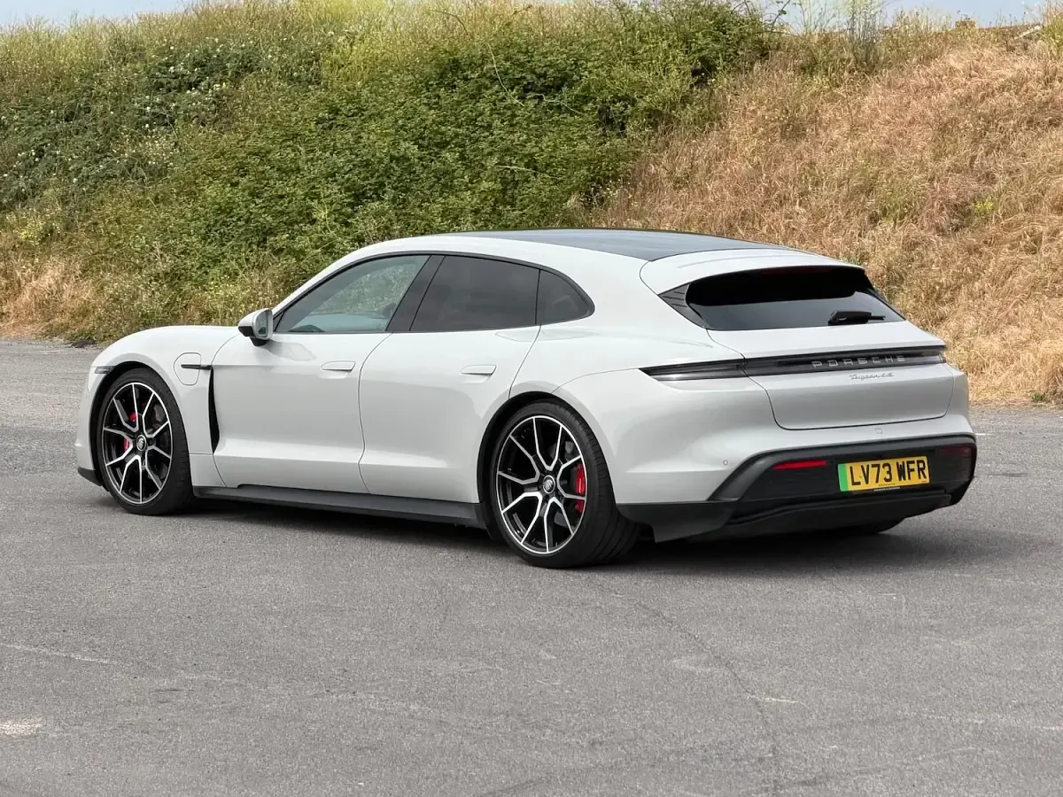 Used Porsche Taycan Performance Package 419 kW (571 HP) 2023 Grey Estate