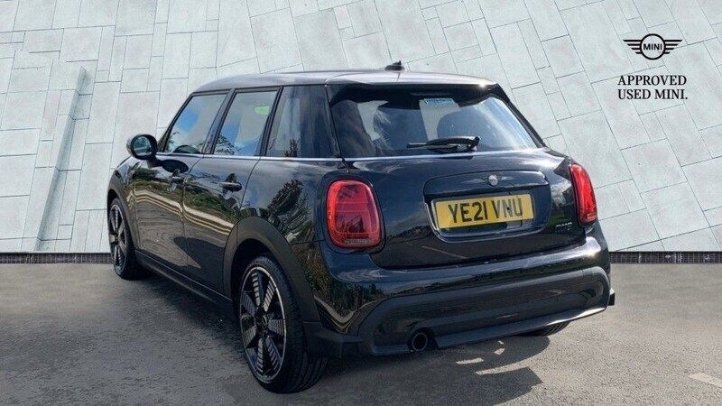 Used Mini Cooper Exclusive 134 HP (98 kW) 2021 Black Hatchback