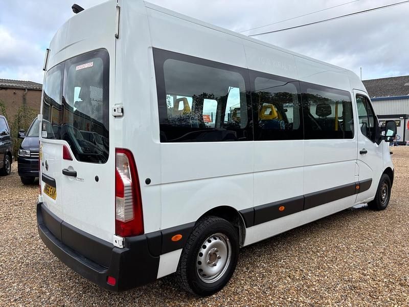 Used Vauxhall Movano 2017 White MPV