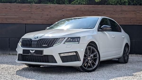 White Used 2019 Skoda Octavia vRS Hatchback | £13,490 (Super price) - Image 1/4