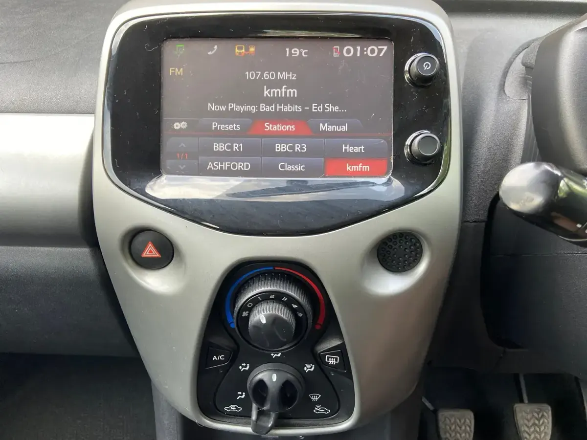 Used Citroën C1 Feel 68 HP (50 kW) 2014 Grey Hatchback