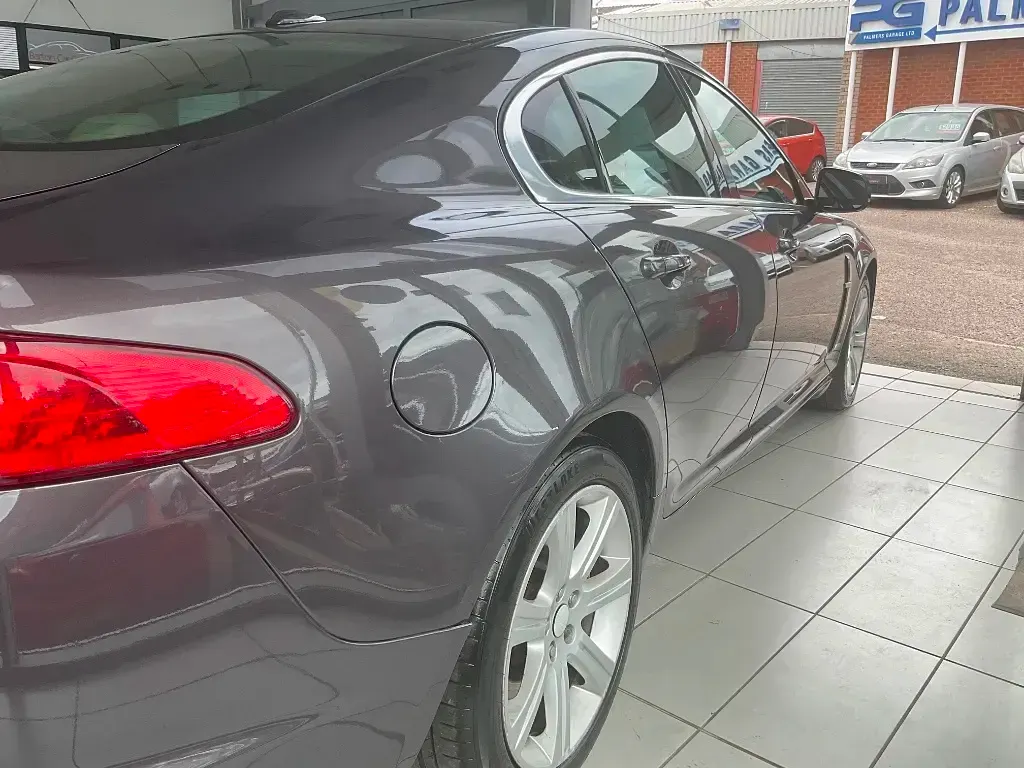 Used Jaguar XF Luxury 240 HP (176 kW) 2009 Grey Sedan