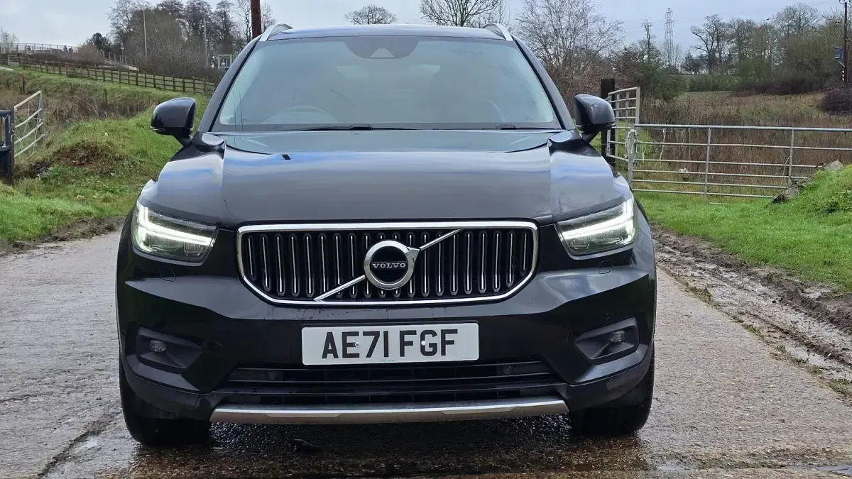 Used Volvo XC40 Inscription 190 HP (139 kW) 2022 Black SUV