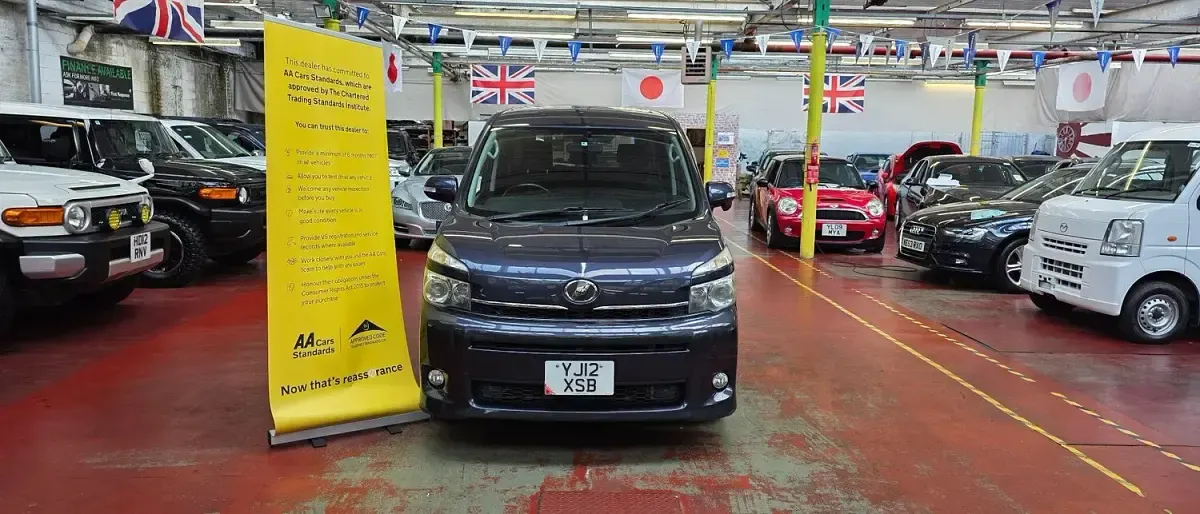 Used Toyota Voxy 2023 Mauve/purple