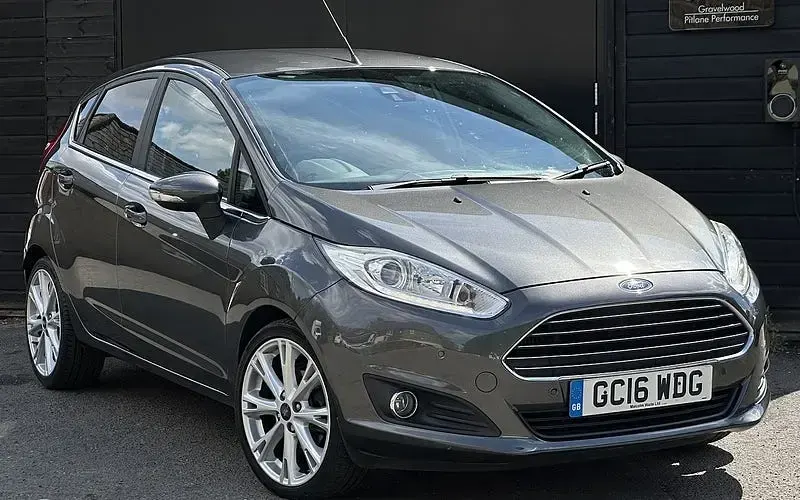 Used Ford Fiesta Titanium 101 HP (74 kW) 2016 Hatchback