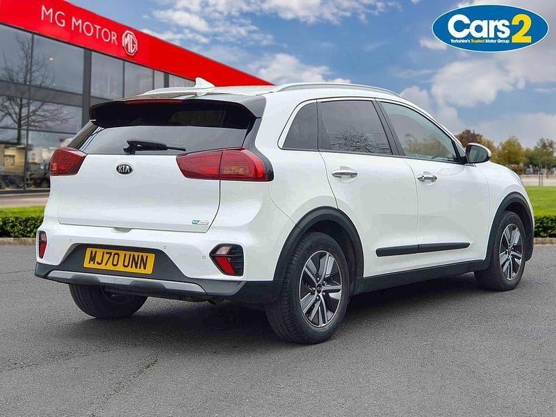 Used Kia Niro 141 HP (103 kW) 2020 White SUV