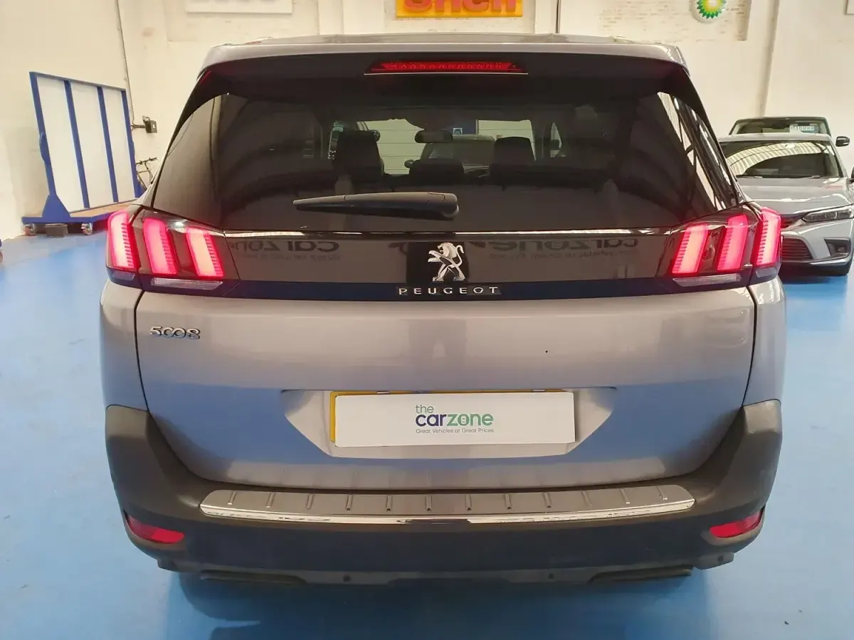 Second-hand Peugeot 5008 Allure 2018 Gri SUV