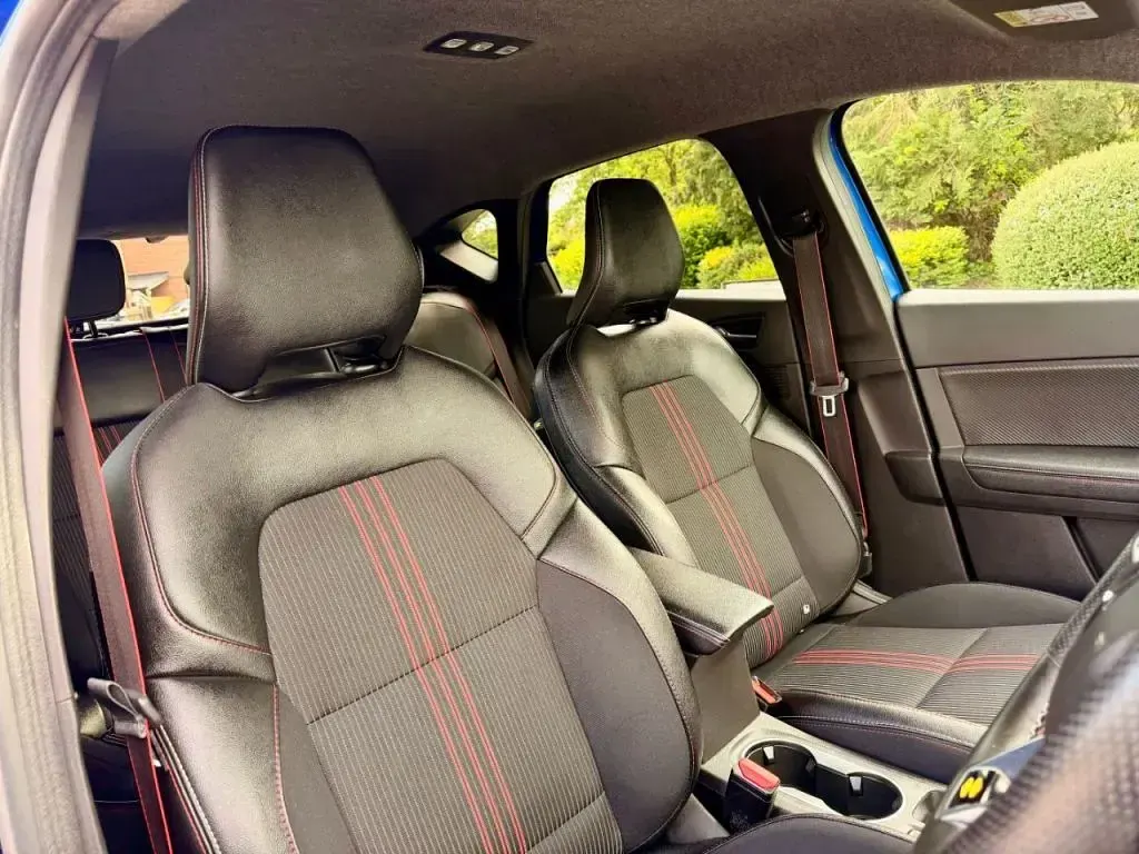 Used Renault Captur R.S. 2023 Blue/black SUV