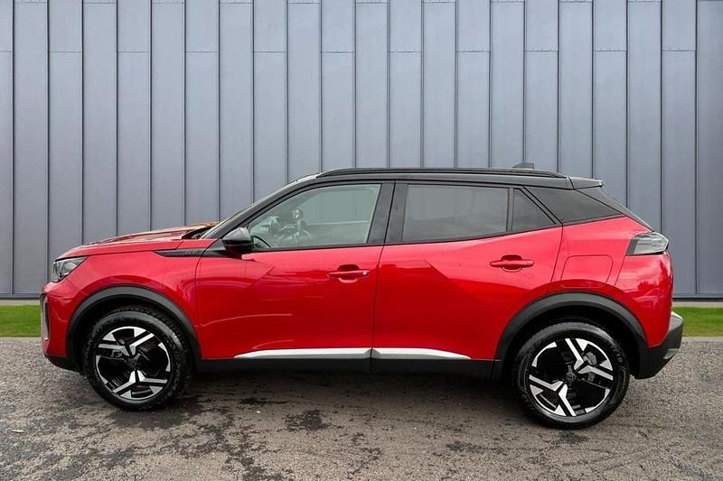 Second-hand Peugeot 2008 GT 143 CP (105 kW) 2025 Roșu SUV