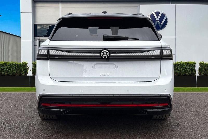 New VW ID.7 Pro 210 kW (286 HP) 2026 White Estate