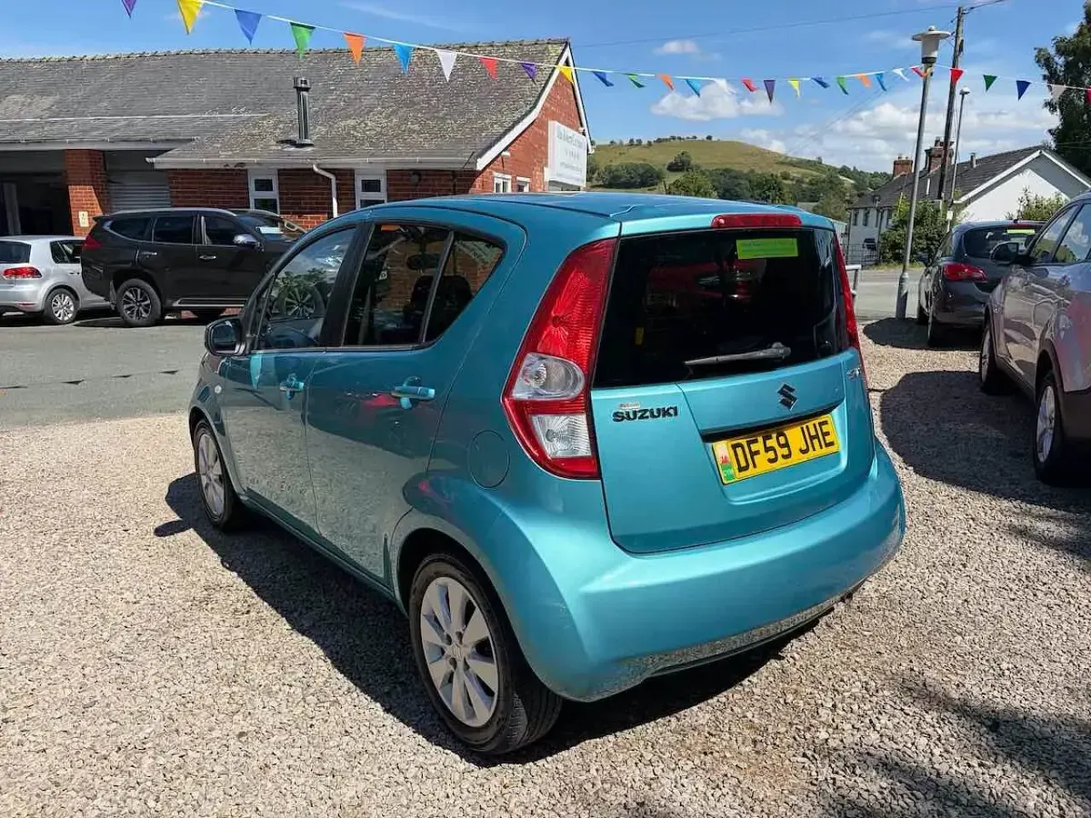 Used Suzuki Splash GLS 86 HP (63 kW) 2010 Turquoise Hatchback