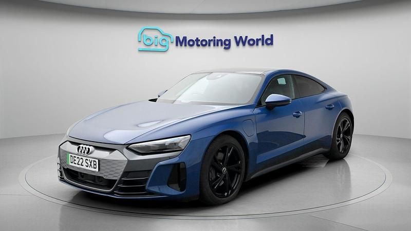 Usado Audi e-tron GT quattro 494 kW (673 HP) 2022 Azul Sedan