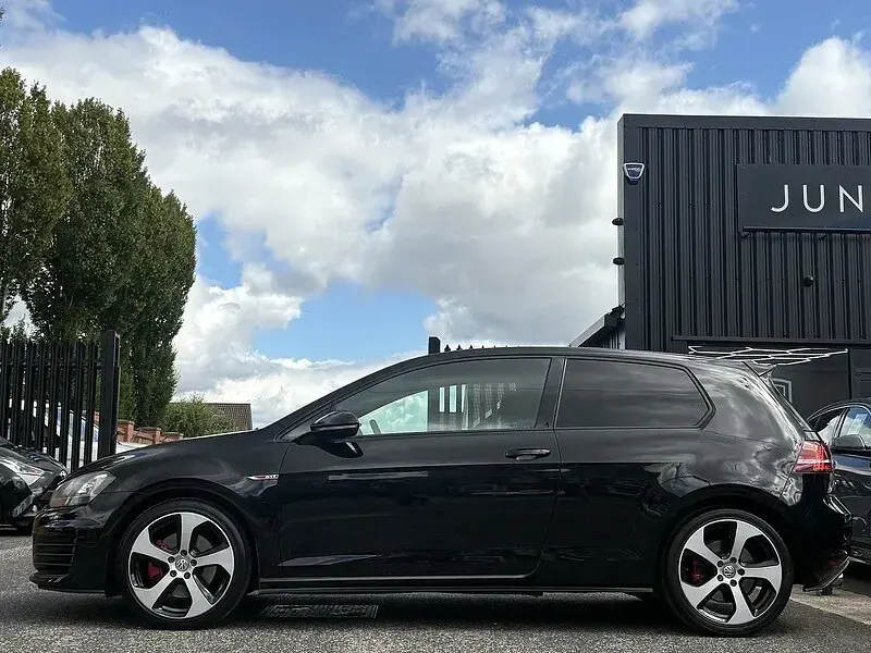 Used VW Golf VII GTI 216 HP (158 kW) 2016 Black Hatchback