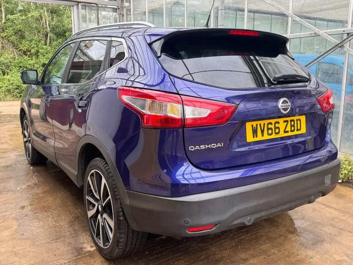 Used Nissan Qashqai Tekna 130 HP (95 kW) 2016 Blue SUV