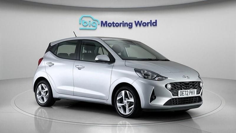 Used Hyundai i10 SE 84 HP (61 kW) 2023 Grey Hatchback