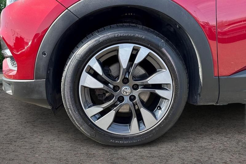 Used Vauxhall Grandland X Sport 120 HP (88 kW) 2018 Red SUV