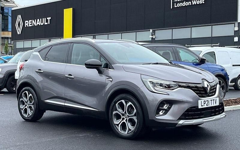 Grey/black Used 2021 Renault Captur Version S SUV | £13,288 (Fair price) - Image 1/4