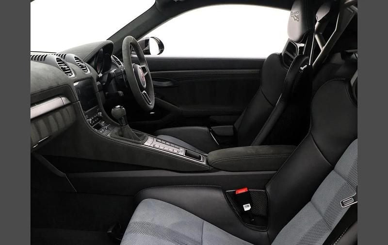 Used Porsche Cayman GT4 493 HP (362 kW) 2024 Black Coupe