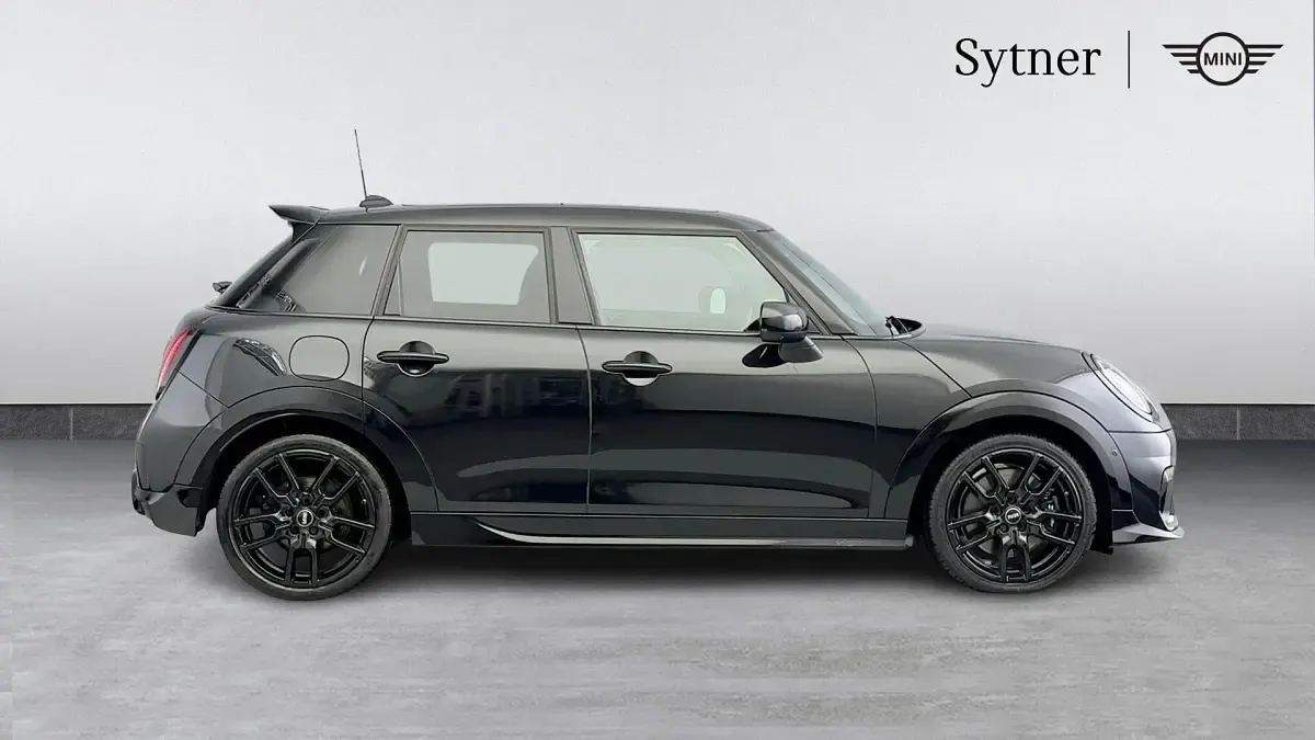 Used Mini Cooper S Hatch 201 HP (147 kW) 2024 Black Hatchback