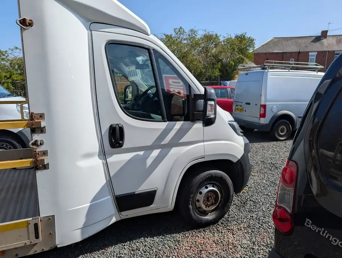 Used Peugeot Boxer 160 HP (117 kW) 2019 White Van