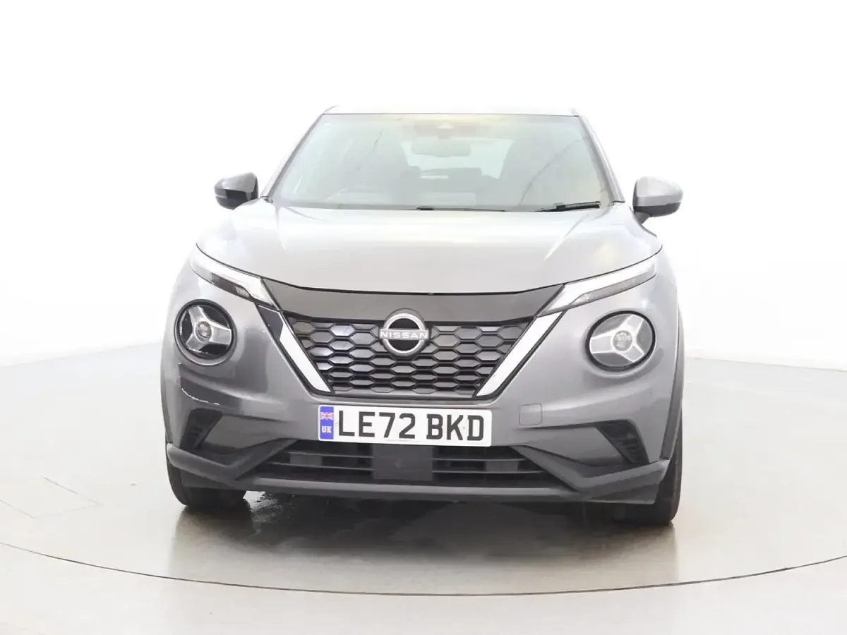 Usado Nissan Juke N-Connecta 143 CV (105 kW) 2023 Gris SUV