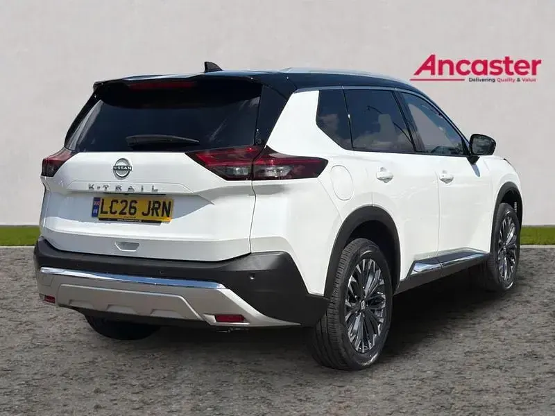 New Nissan X-Trail Tekna 163 HP (119 kW) 2026 Rl white with black metallic r SUV
