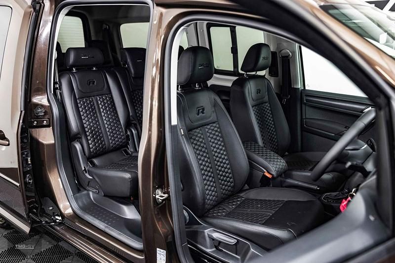 Used VW Caddy Maxi Life 150 HP (110 kW) 2019 Brown MPV