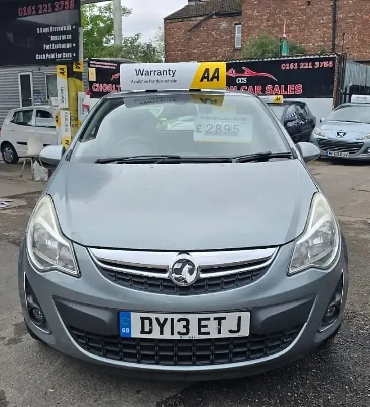 Begagnad Vauxhall Corsa S 85 HK (62 kW) 2013 Silver Halvkombi