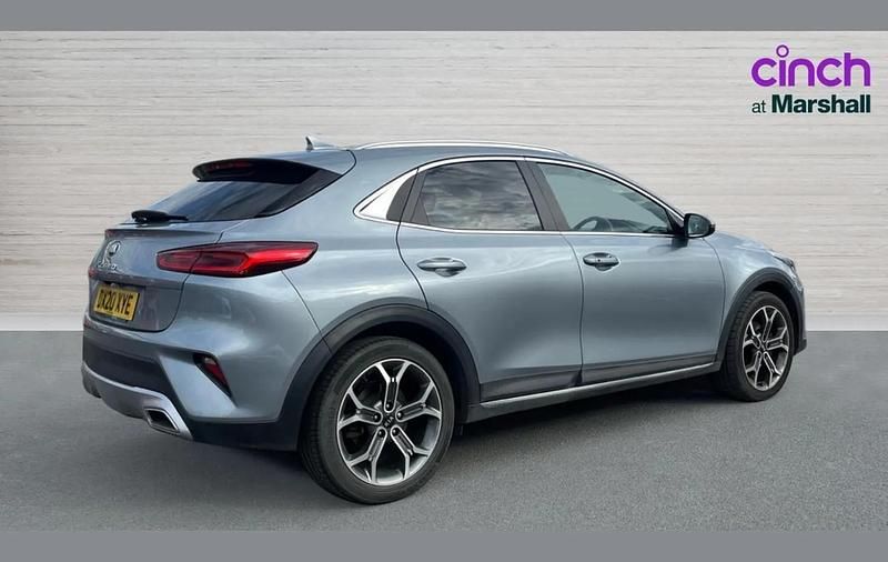 Usado Kia XCeed 140 CV (102 kW) 2020 Plateado SUV