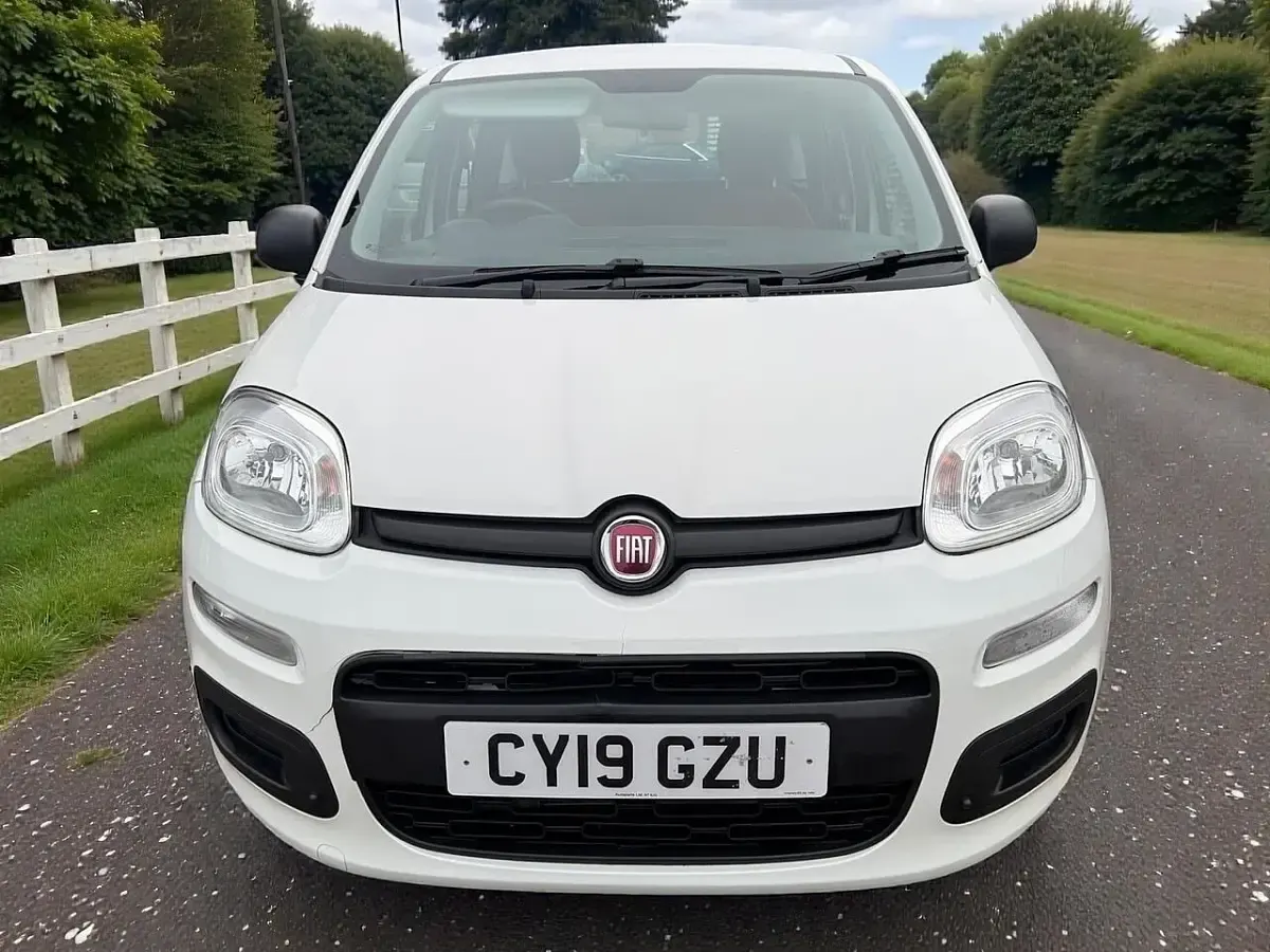 Usado Fiat Panda Pop 69 HP (50 kW) 2019 Branco Citadino