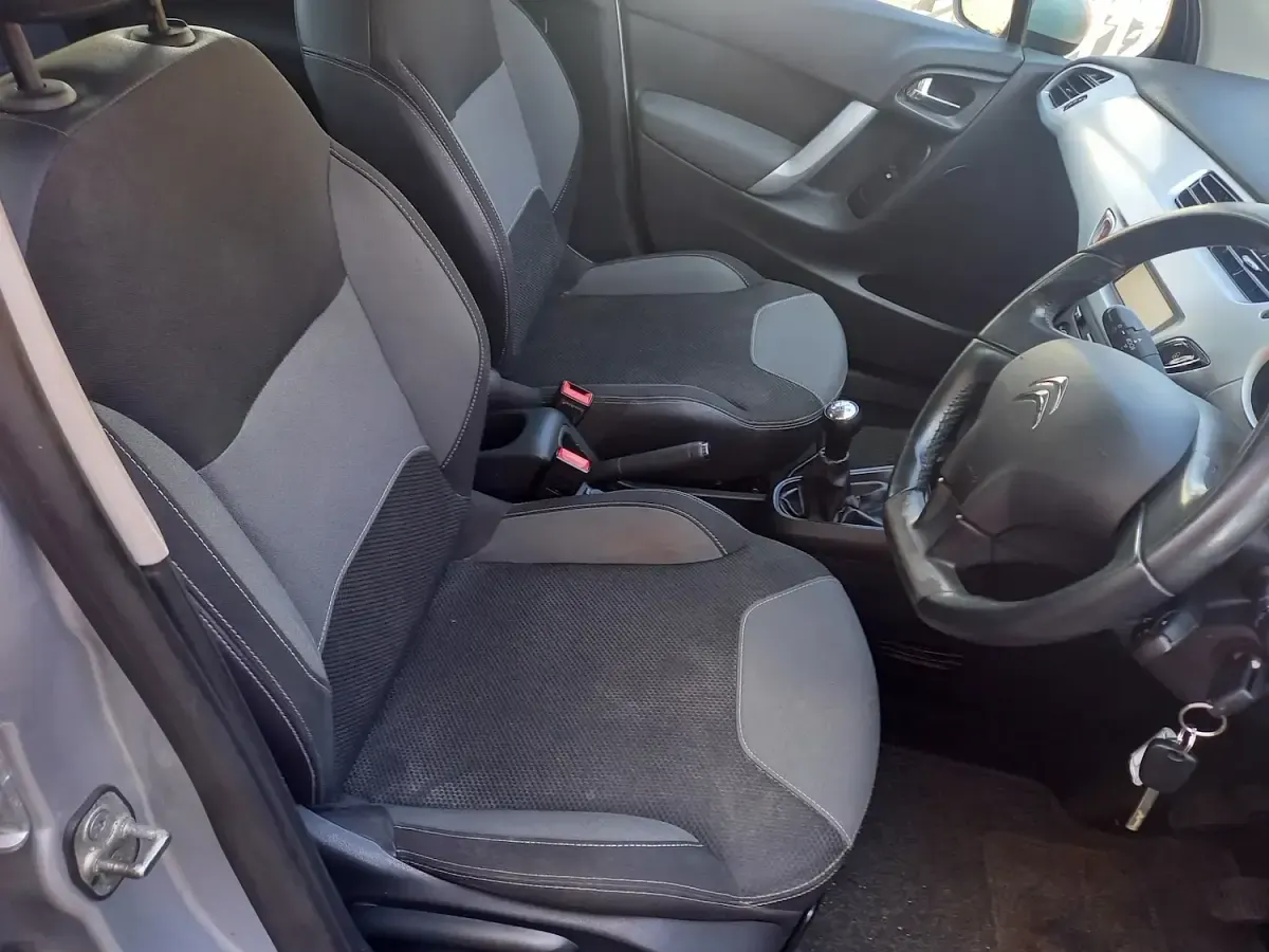 Used Citroën C3 VTR Sport 70 HP (51 kW) 2012 Silver Hatchback