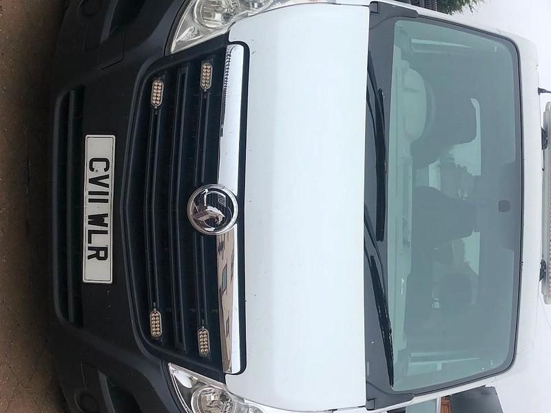 Used Vauxhall Movano 100 HP (73 kW) 2011 White MPV