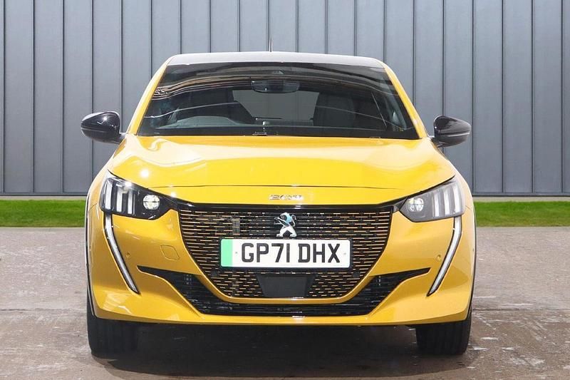 Used Peugeot e-208 GT 98 kW (134 HP) 2021 Yellow Hatchback