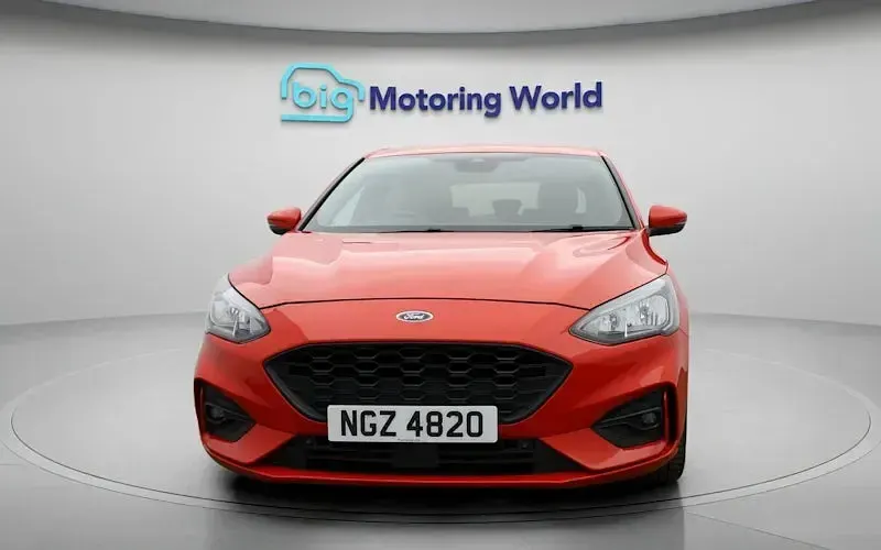 Used Ford Focus ST-Line X 125 HP (91 kW) 2019 Red Hatchback