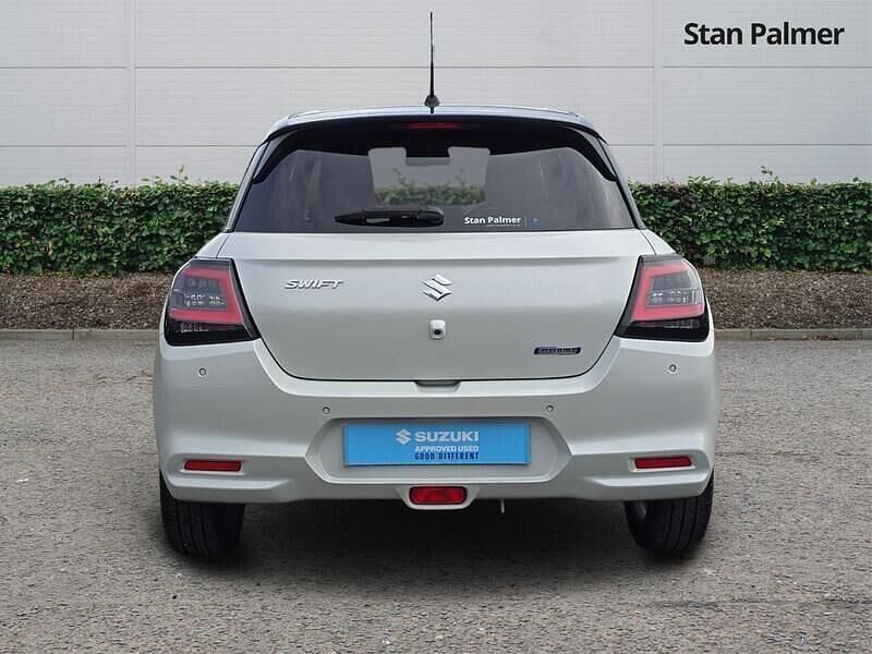 Used Suzuki Swift 82 HP (60 kW) 2024 White Hatchback