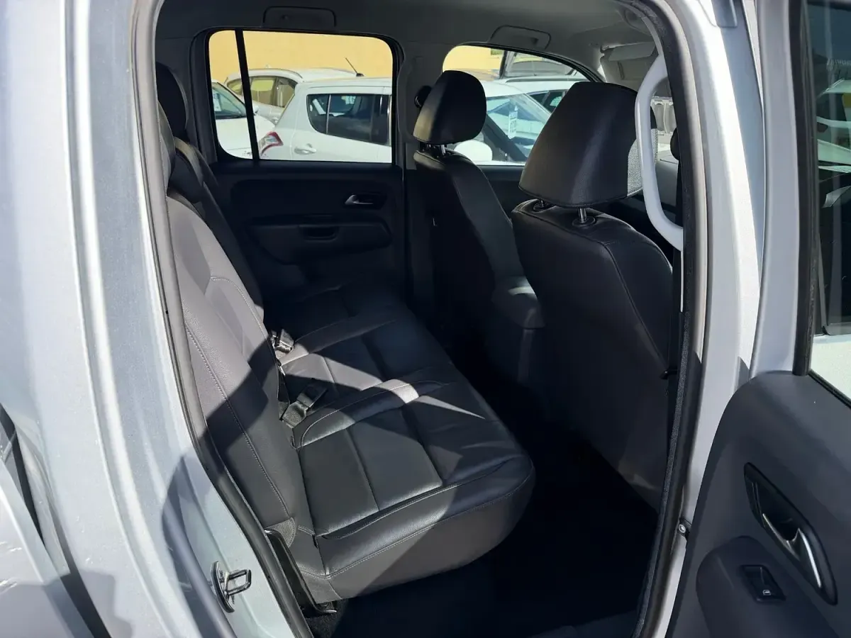 Used VW Amarok Highline 180 HP (132 kW) 2013 Silver Pickup