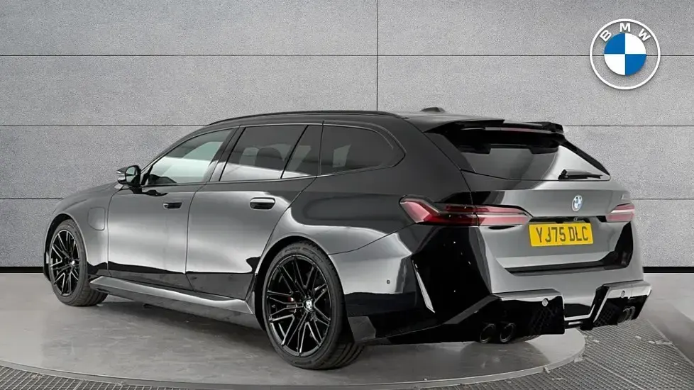 Used BMW M5 Comfort Edition 717 HP (527 kW) 2026 Black Estate