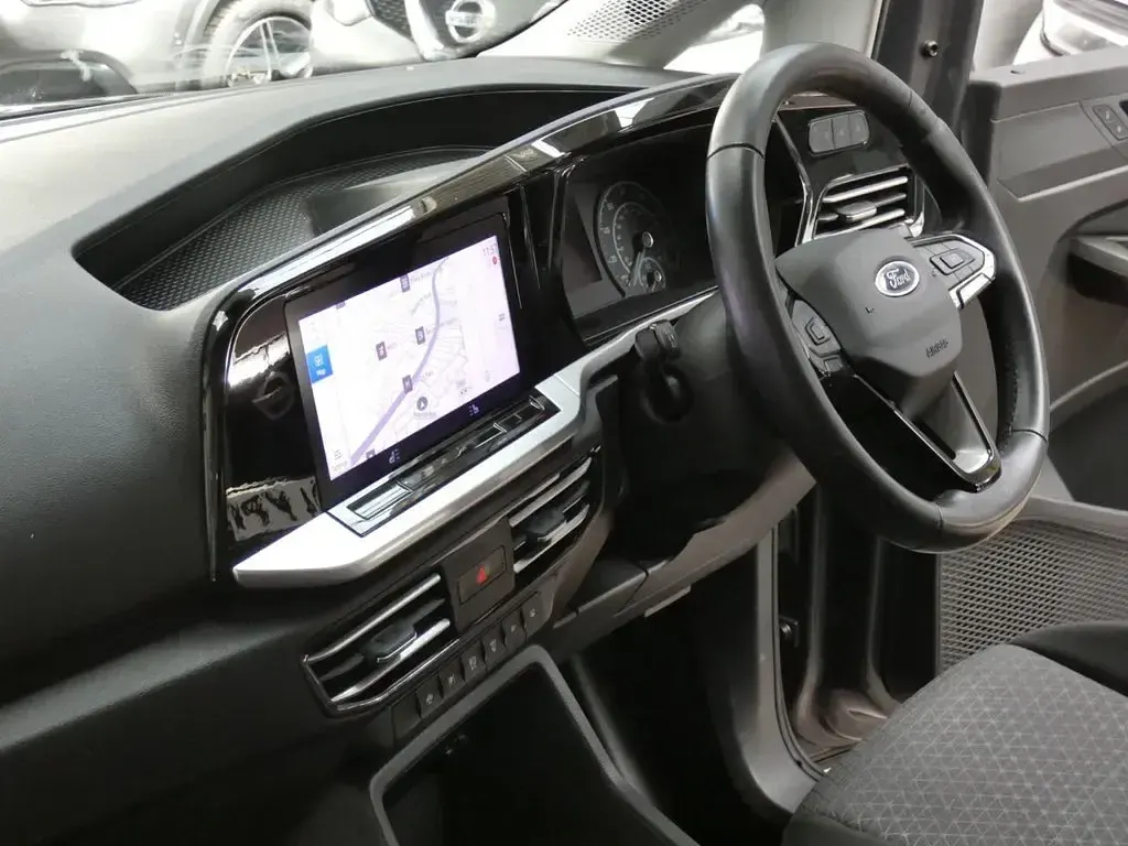 Used Ford Grand Tourneo Connect Titanium 122 HP (89 kW) 2024 Grey MPV