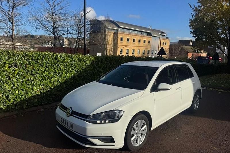 Used VW Golf VII SE 115 HP (84 kW) 2017 White Hatchback