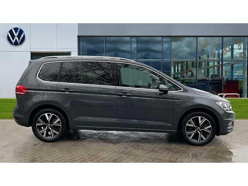 Used VW Touran SEL 150 HP (110 kW) 2025 Dolphin grey metallic MPV