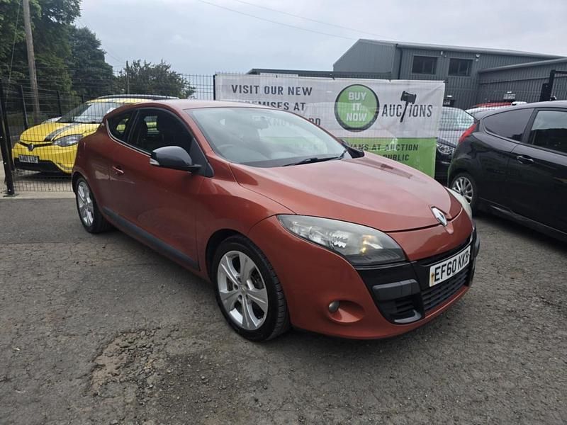 Orange Used 2010 Renault Mégane Coupé Coupe | £1,350 (Fair price) - Image 1/4