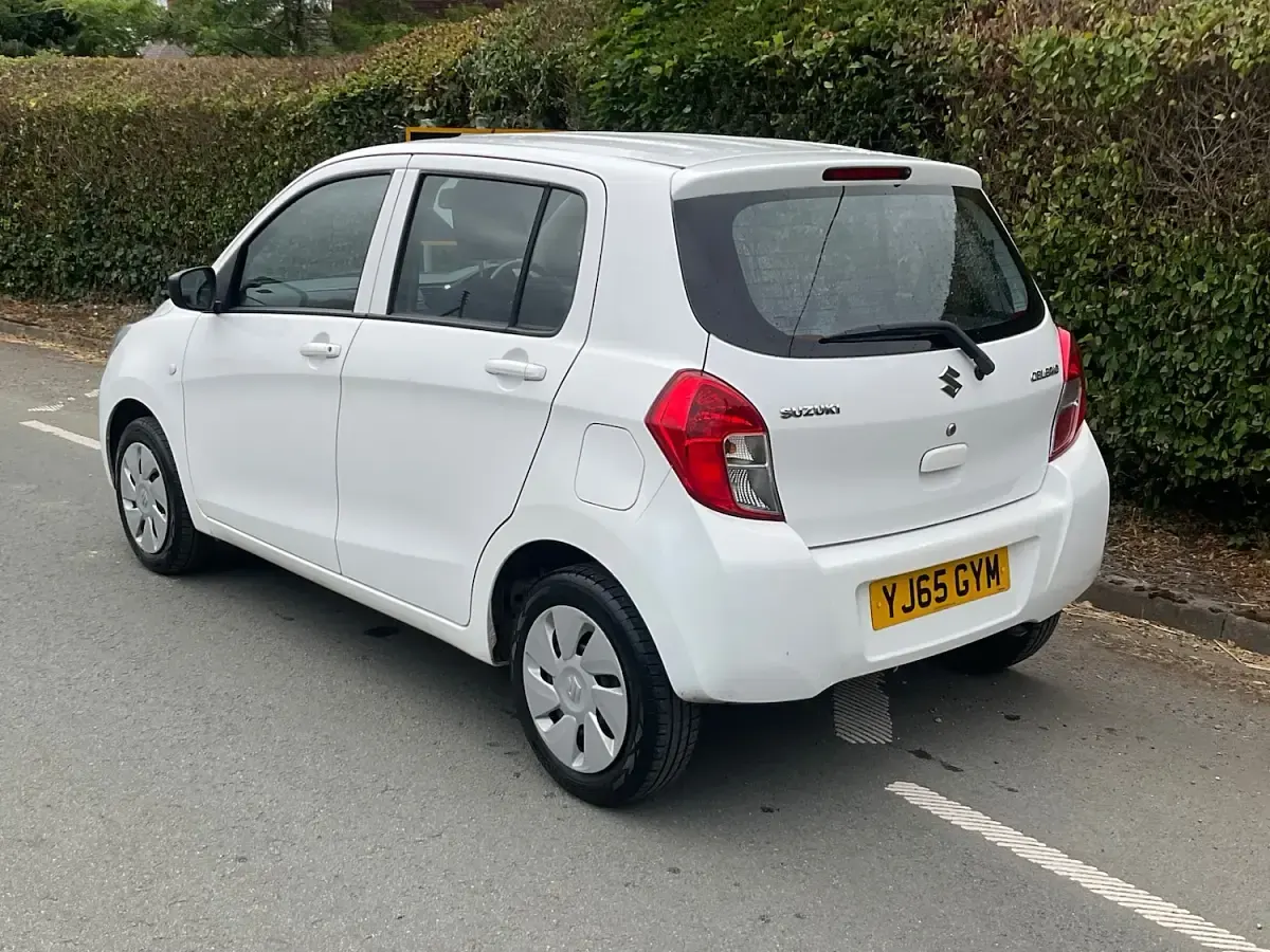 Used Suzuki Celerio 68 HP (50 kW) 2016 White Hatchback