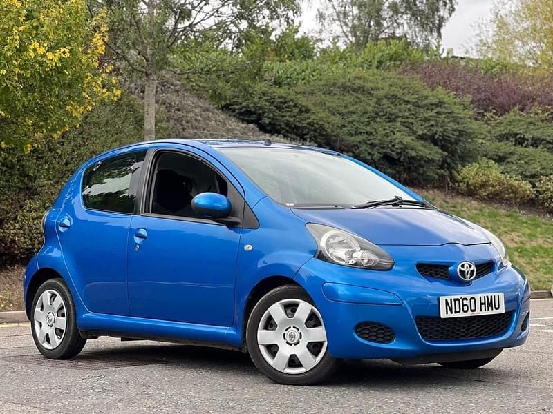 Blue Used 2011 Toyota Aygo Hatchback | £2,695 (Good price) - Image 1/4